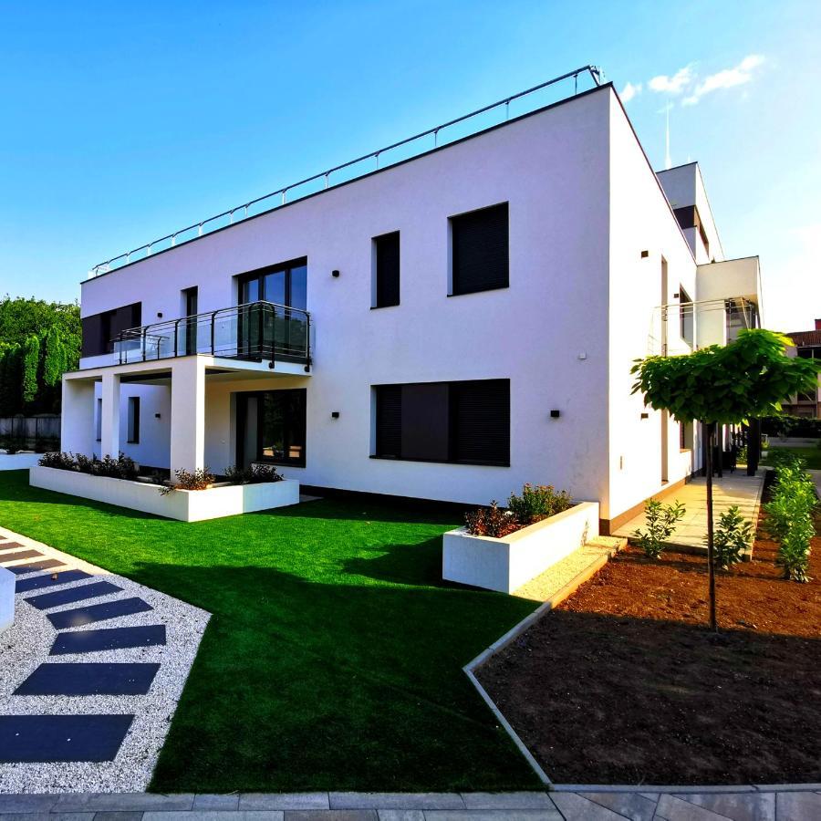Lavida Deluxe Villa Hajdúszoboszló Εξωτερικό φωτογραφία